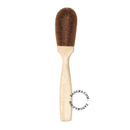 cleaning brush with coconut bristle