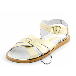 leather-sandals-water-saltwater