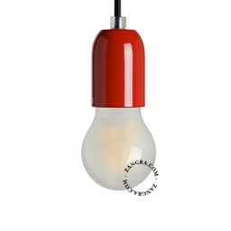 Red lampholder in metal.