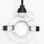 Biała porcelanowa oprawa wpuszczana typu downlight.