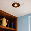 Brązowa porcelanowa oprawa wpuszczana typu downlight.