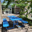 Table de jardin en acier.