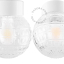 Lampe en porcelaine blanche avec abat-jour en verre.