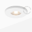 Biała porcelanowa oprawa wpuszczana typu downlight.