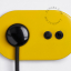 enchufe amarillo con interruptor simple o conmutado y pulsador - palanca y botón negros