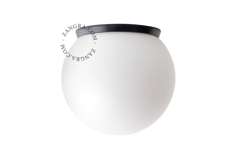 Lampe globe en verre pour salle de bain ou extérieur.