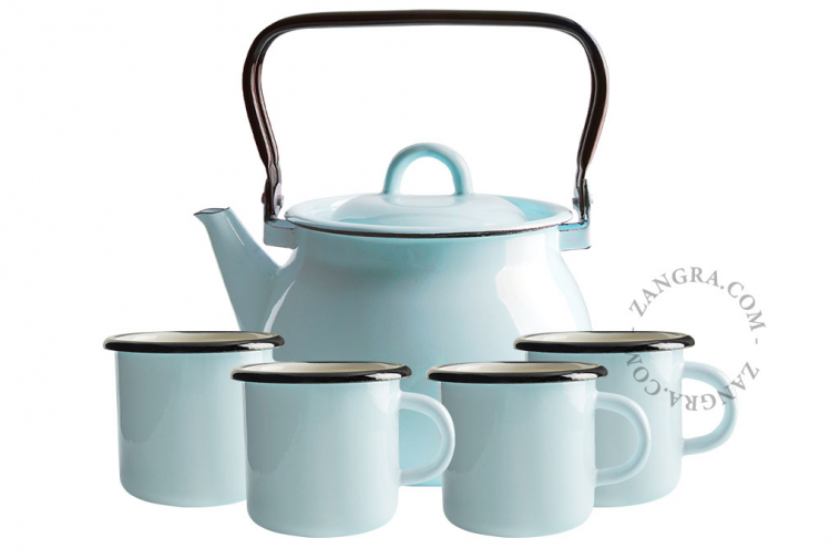 Tea set in light blue enamel.