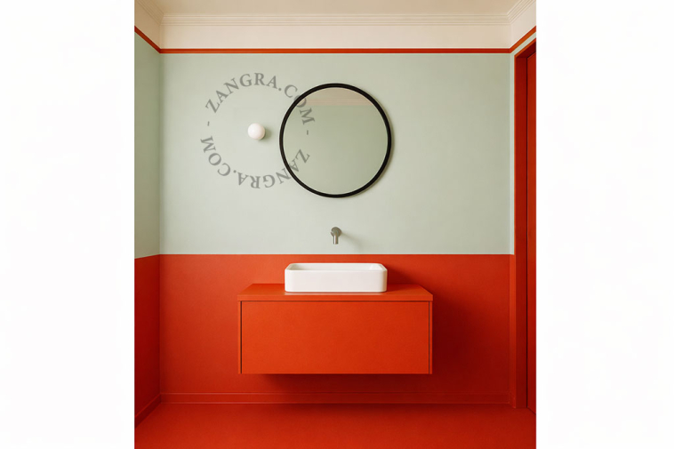 Lâmpada de porcelana branca com abajur de vidro.