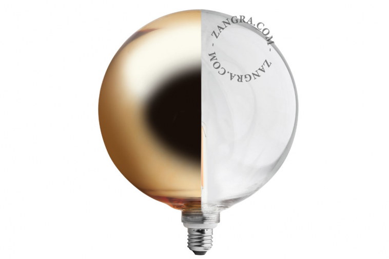 Light bulb with golden side mirror