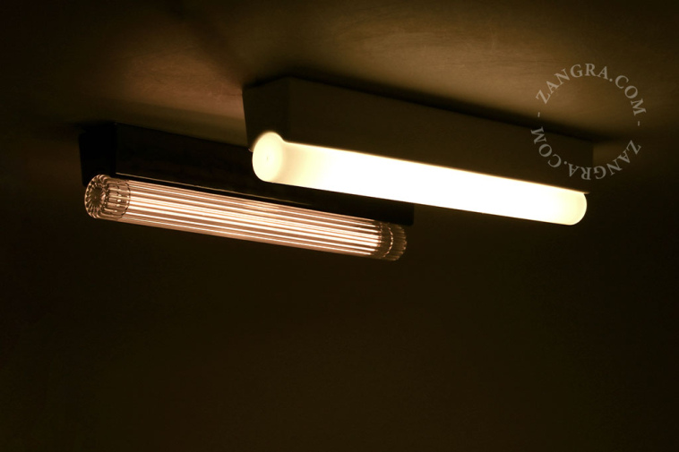 Lampe S14d en porcelaine noire.