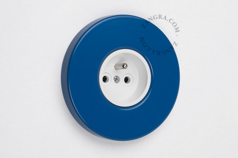 prise de courant design - prise electrique de couleur bleue
