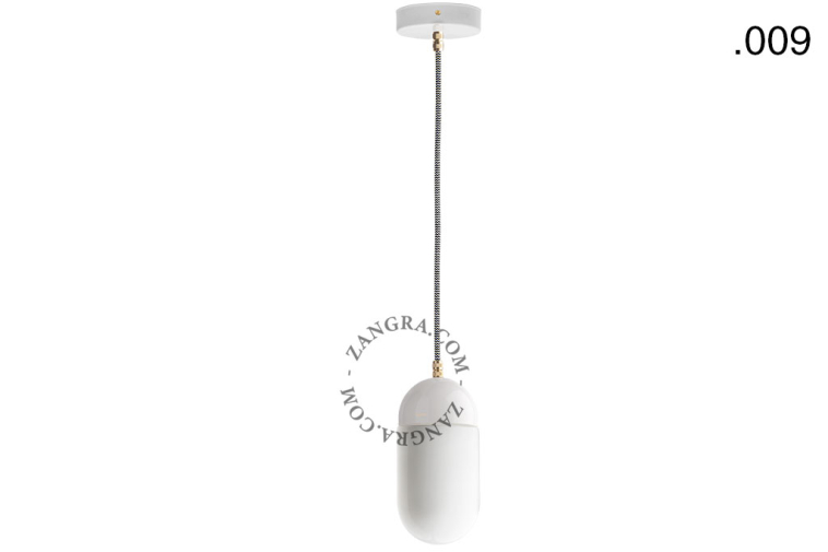 lampada a sospensione in porcellana bianca con paralume in vetro