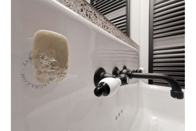 soap-holder-dish-bathroom-magnetic