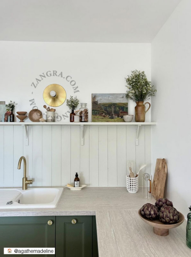 Candeeiro redondo de latão.