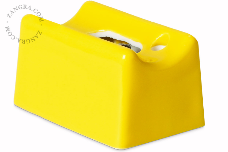 Gul porcelæn S14d lampeholder.