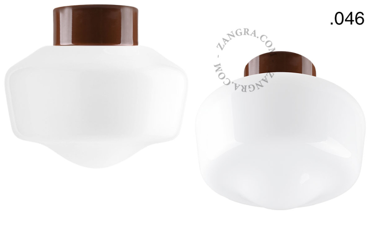 Bruine, porseleinen lamp.