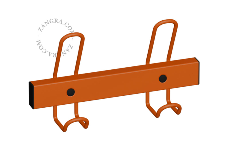 Oranje kapstok.