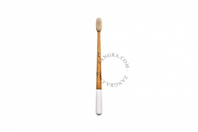 bamboo-toothbrush-bristles