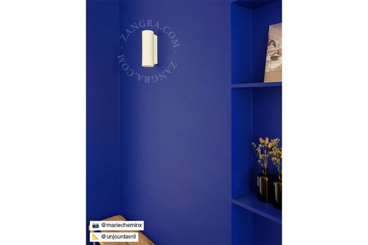 Up&down paintable plaster wall light.