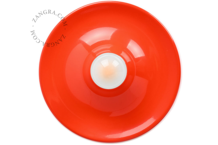 Rund rød lampe.