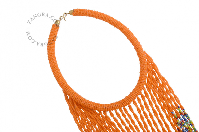 collier-ethnique-perles-verre-orange-multicolore-commerce-equitable