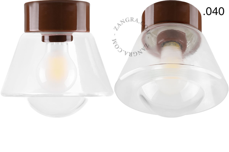 Lampe ronde en porcelaine marron.