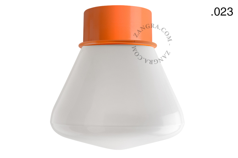 Pomarańczowa lampa ścienna lub sufitowa - szklany klosz.