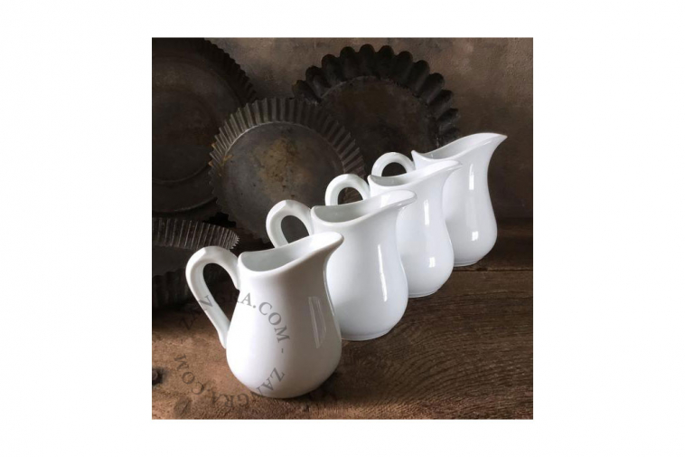 pocelain-milk-jug-tableware
