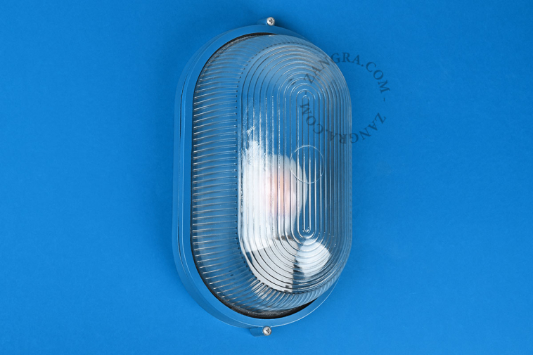 Blauwe, ovale lamp.