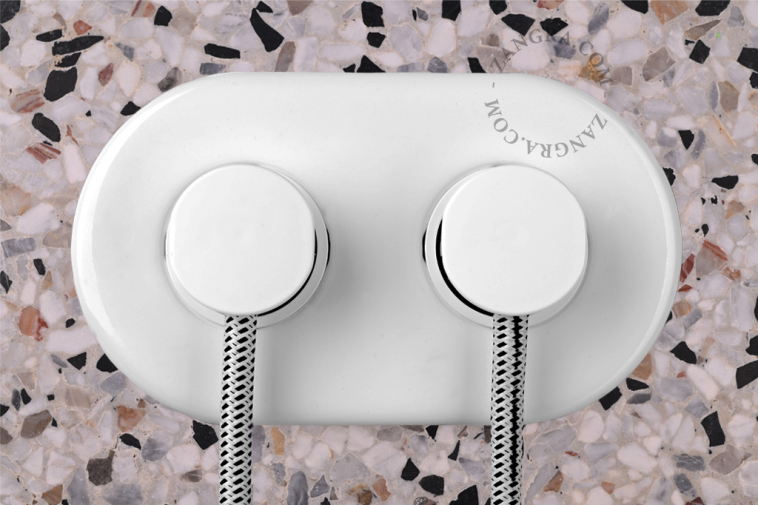 Porcelain double outlet.