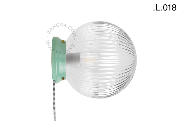 Art Deco lamp in green porcelain.