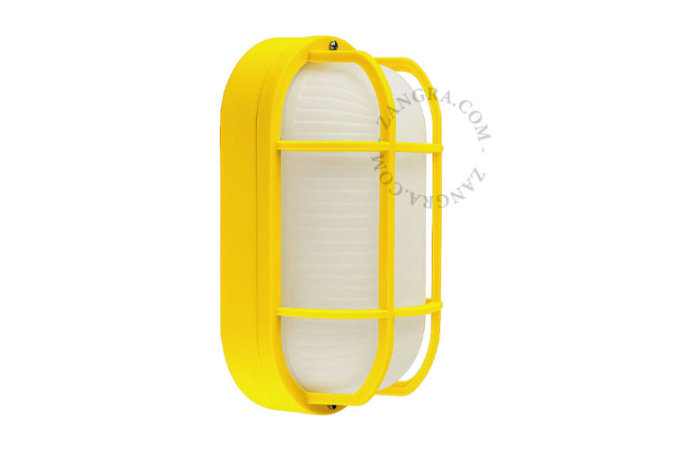 Gele buitenlamp.