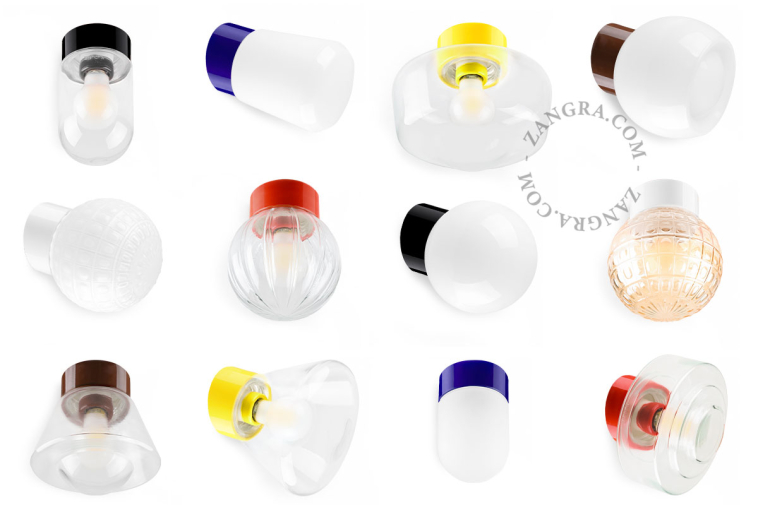 Czerwona lampa porcelanowa.