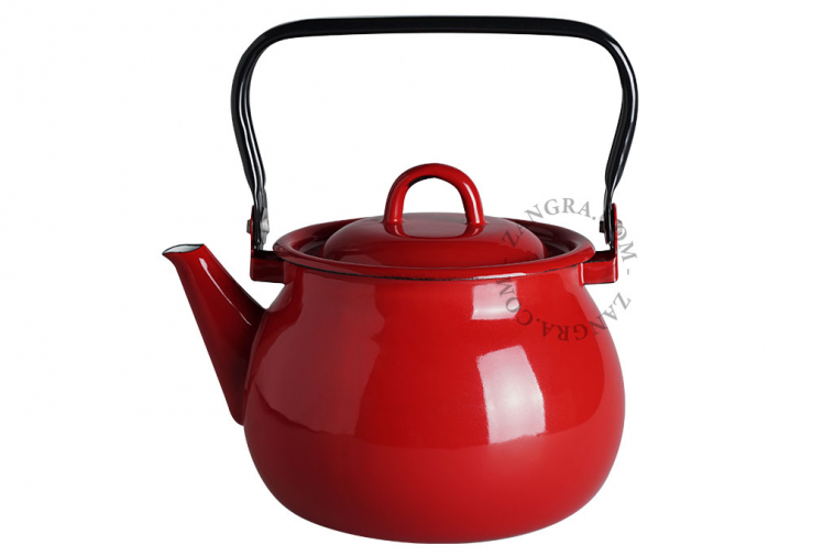 red-enamel-kettle-tableware