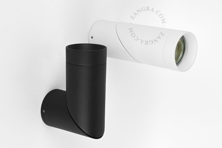 Spot LED orientable.