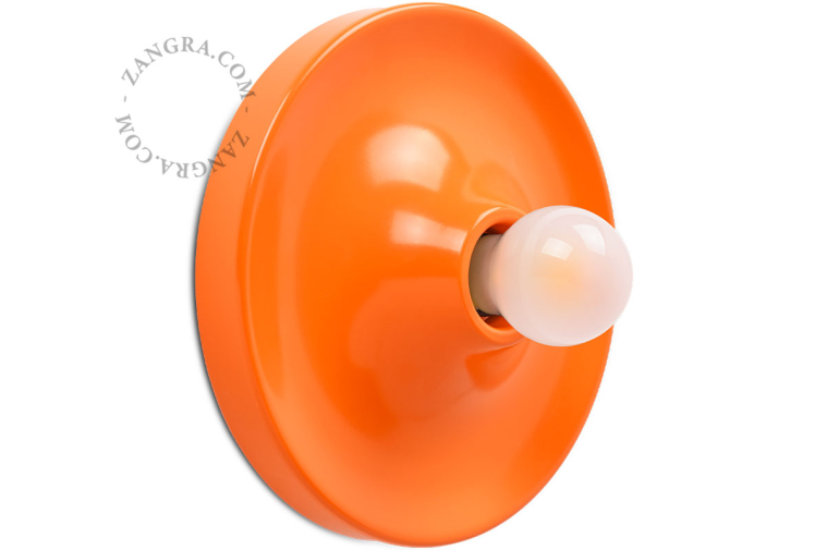 Rund orange lampe.