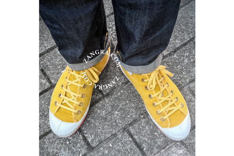 Retro yellow corduroy sneakers