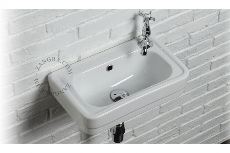 white ceramic washbasin