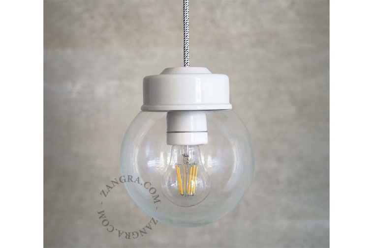 Porcelain lamp holder for pendant light.
