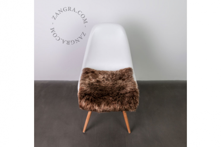furniture035_l-leather-lamsvel-lambskin-peau-mouton-icelandic-chair-pad-stoelkussen-galette-chaise-11