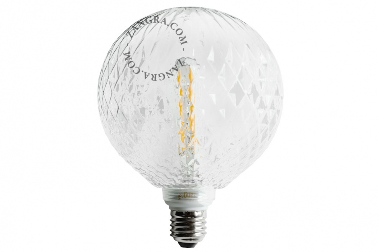 Crystal-shaped light bulb
