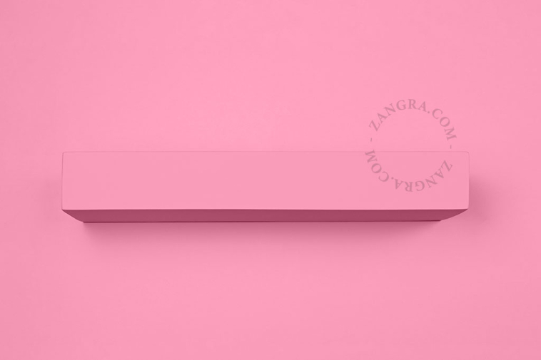 Paintable uplighter in plaster.