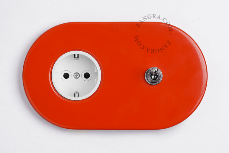 tomada embutida em vermelho e interruptor bidirecional ou simples - botão de pressão niquelado