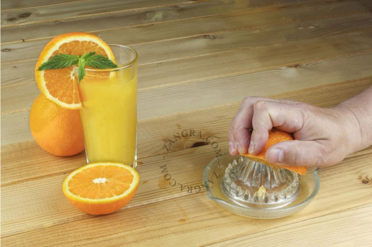 glass-citrus-juicer-squeezer-lemon