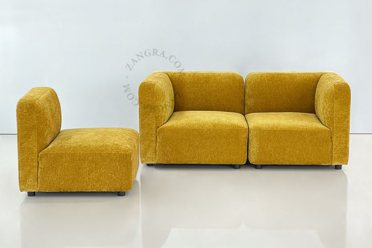 Modular sofa in velvet.
