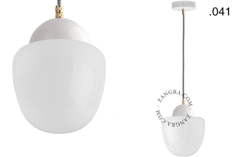lampada a sospensione in porcellana bianca con paralume in vetro