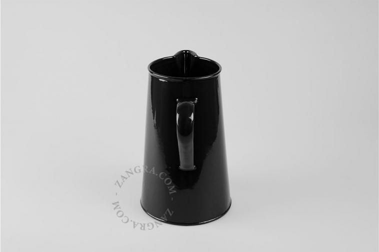 black-enamel-carafe-jug-tableware