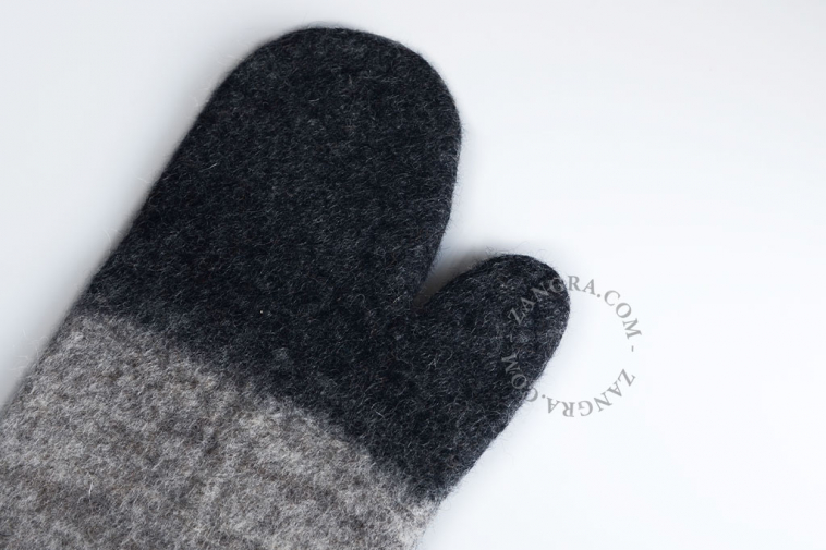 grey felted kitchen glove