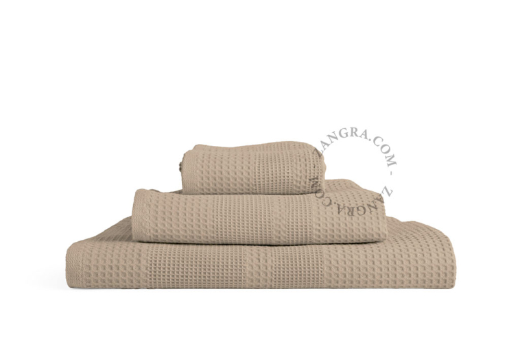 Våffelväv badhandduk – ecru.