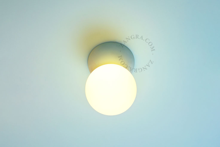 Applique in gesso verniciabile.